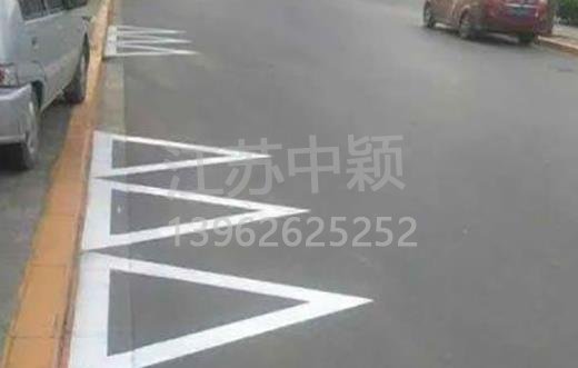 路边停车位有几种类型，几种停车位标志区别？ 