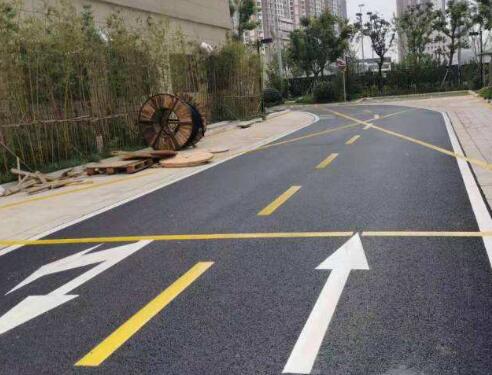 苏州小区道路划线哪家好？推荐江苏中颖