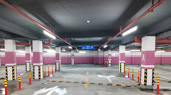 江苏中颖某小区车库划线项目顺利验收。