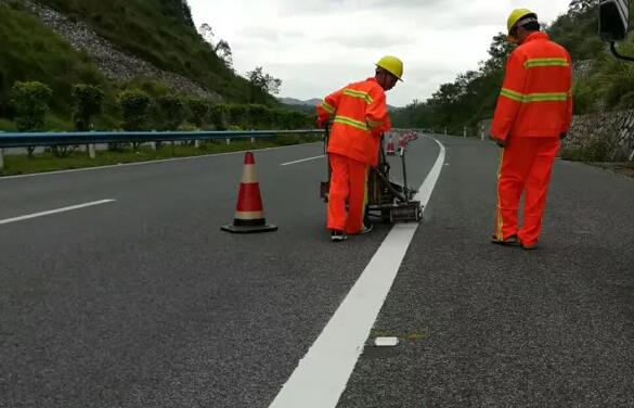 苏州道路划线公司施工水平要达到哪种标准？