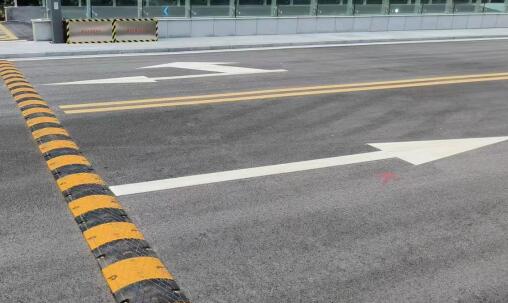 苏州车间地面划线?找江苏中颖